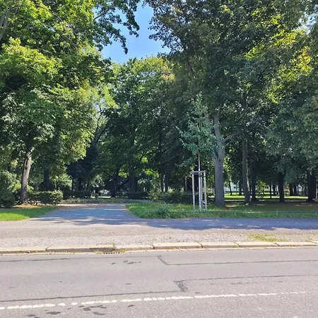 Schlosschemnitz No 42 Bergstr Kuehl Im Sommer Lejlighed *